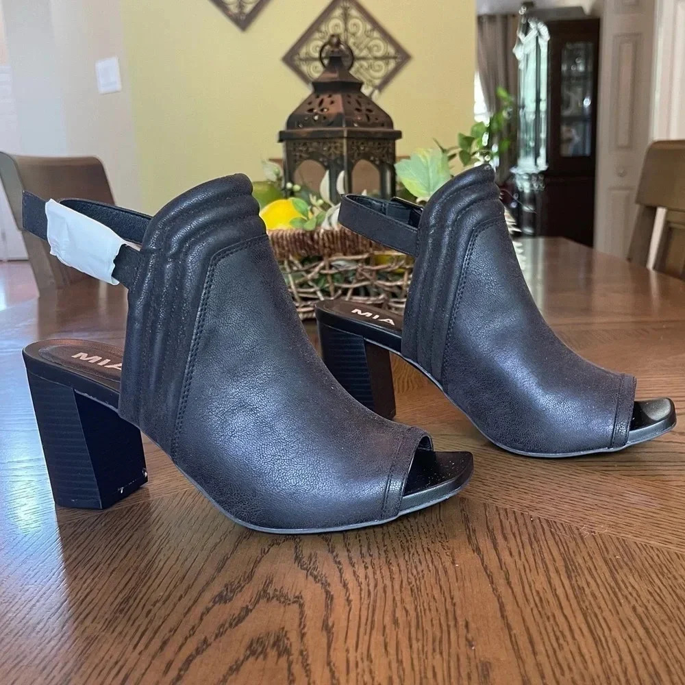 MIA Keity Open Toe Sling Back Heel in‎ Black Size 9
